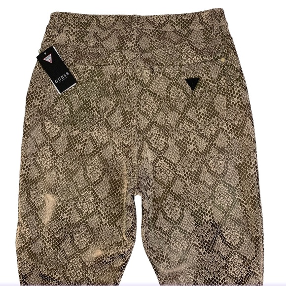 NWT $98 Guess Iridescent Sheen Coated Poison Python Print Stiletto Skinny Pant 8 - Picture 7 of 13